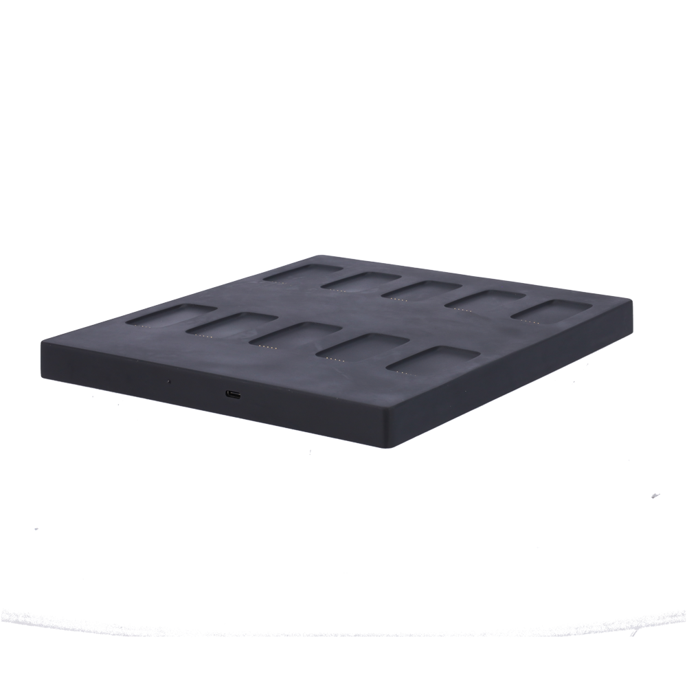 Queclink Ricarica simultaneafino a 10 dispositivi GL30MG - Contatti magnetici per un montaggio rapido