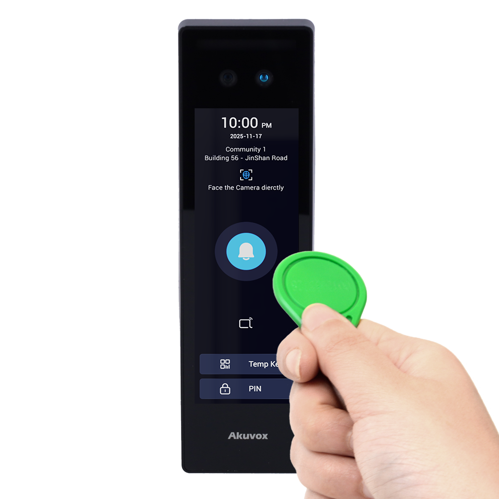 Akuvox Controllo accessi IP65 IK07 - Riconoscimento facciale, scheda MF, NFC, BLE e QR | 2 relè