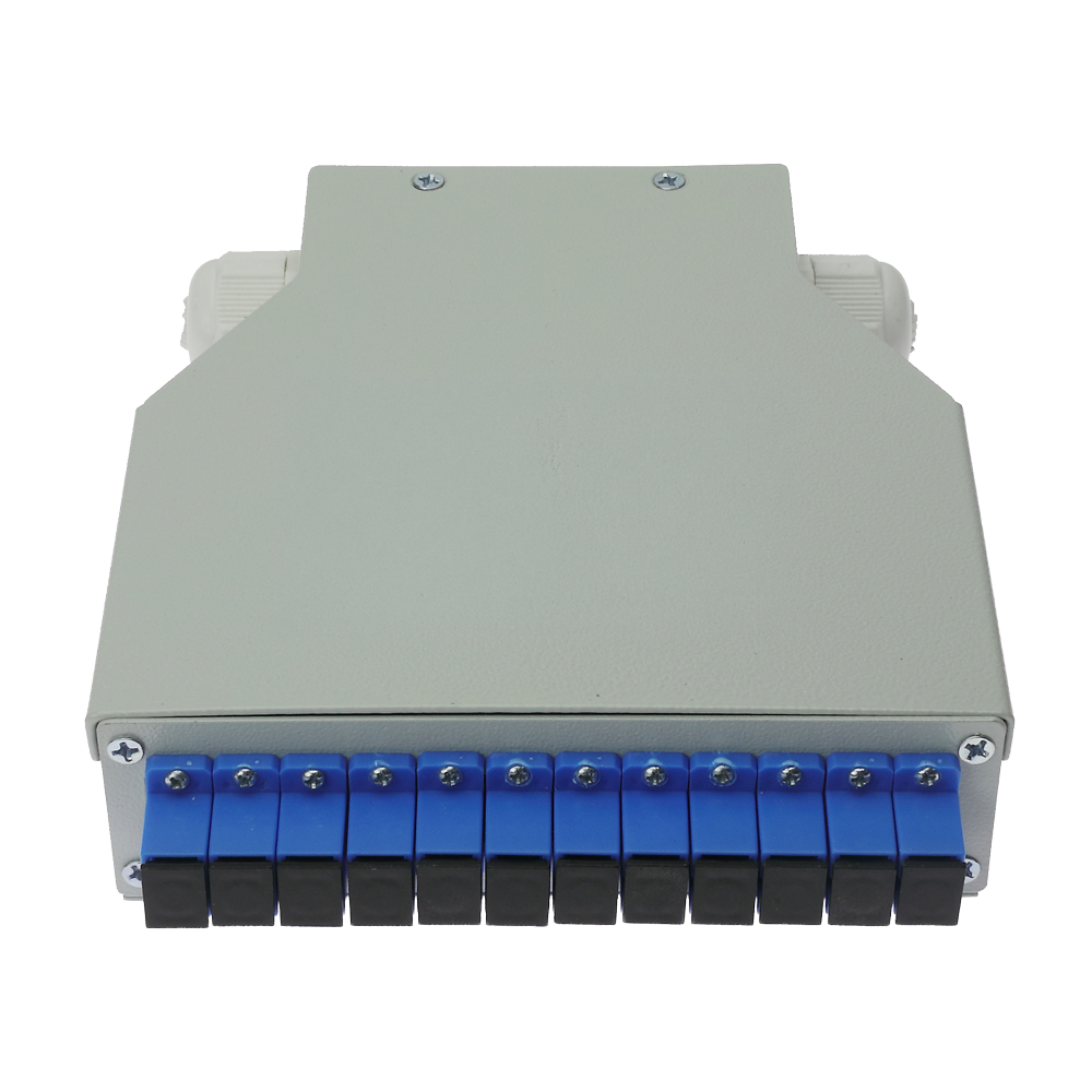 Box di distribuzione in fibra ottica per guida DIN - Include 12 adattatori SC simplex preinstallati