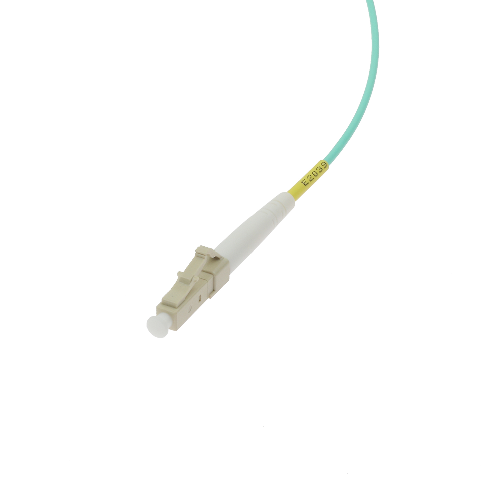 Safire Pigtail in fibra ottica simplex - Fibra multimodale OM4 ad alta velocità - Connettore LC con finitura UPC