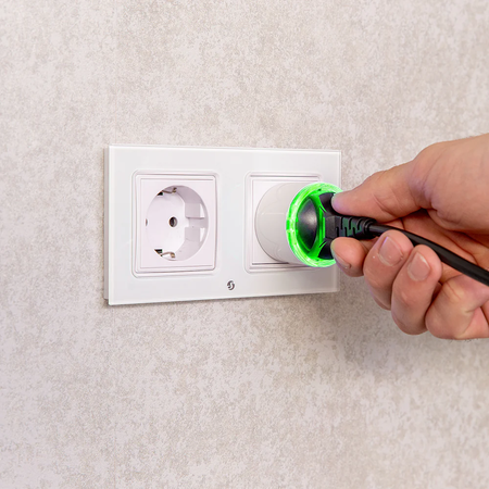 Shelly Plug PM Gen3 (Bianco) - Misurazione di tensione, corrente ed energia - Senza relè: fornitura sempre garantita